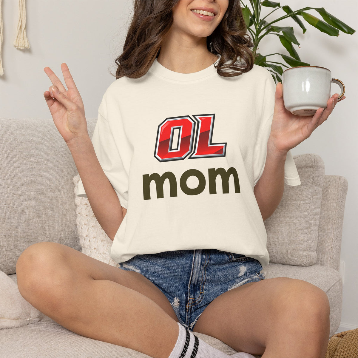 OL Mom Signature Tee